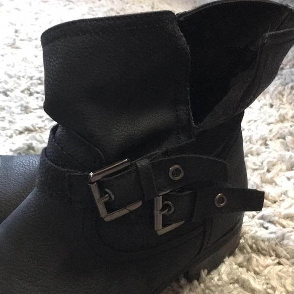 Booties - Picture 3 of 5